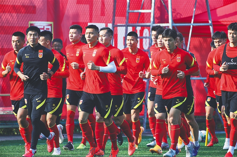 企鹅电竞英雄联盟解说德云色因口嗨中国男篮被禁播
