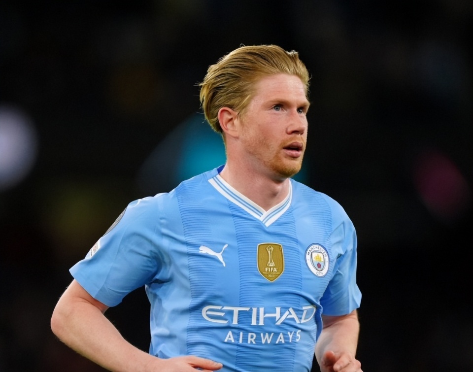 阿隆索：球队内部非常团结，阿诺德在皇马有适应过程是正常的