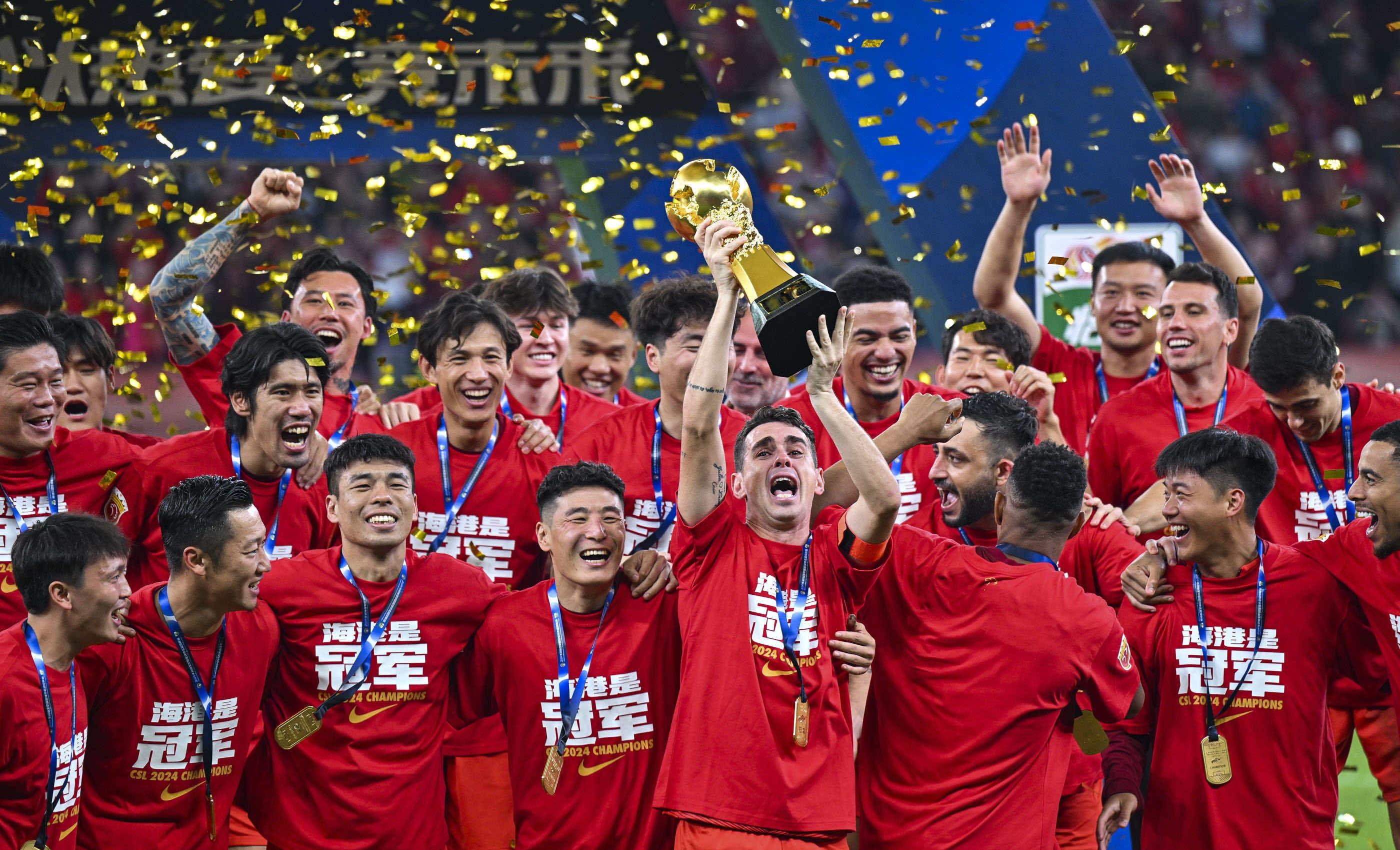 卡尔：我一直在提高右脚技术，能在17岁欧冠进球意义重大