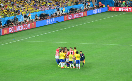 1射0正！利物浦亿元先生首发68分钟几乎隐形 数据惨淡态度更差