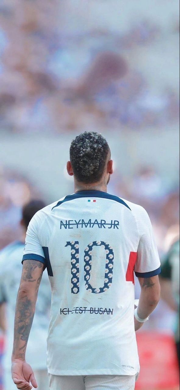 詹姆斯：防守时我们要拧成一根绳，并且时刻保持沟通